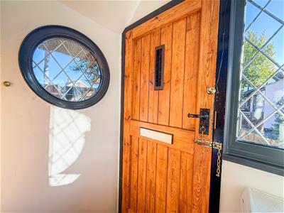 ENTRANCE PORCH